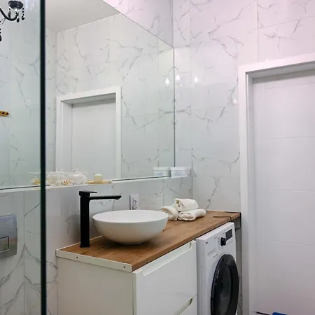 Apartament Krolowej Nilu Katovice Exteriér fotografie